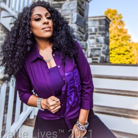 Elaine Professional Survivor: Purple Glitter Button Up Work Shirt purple black - Picture 4 of 16